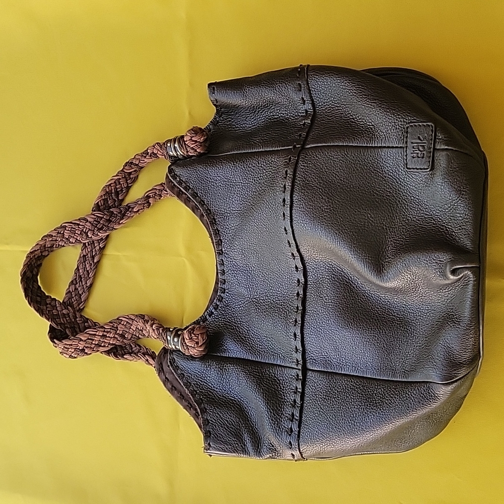 The Sak Indio Leather Tote - A Bohemian-Inspired Leather Shoulder Bag